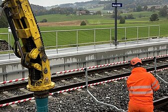 Absaugung Gleisschotter im Gleisbereich