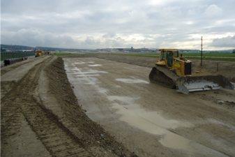 GEP-Umsetzung Flughafen Zürich Bulldozer im Einsatz