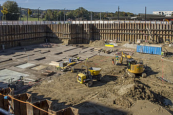 Baugrube am Stadtrand in Dübendorf