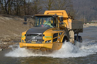 Materialtransport im Wasserbau in der Wigger