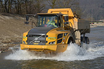 Materialtransport im Wasserbau