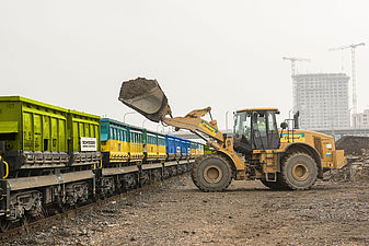 Effizienter Transport des Aushub per Bahn mit der TerraRail Modalsplit AG