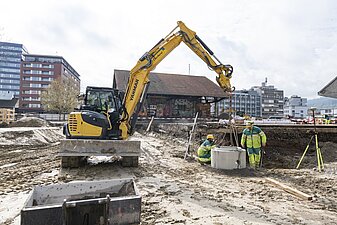 Werkleitungsbau und Übersicht der Erdarbeiten.