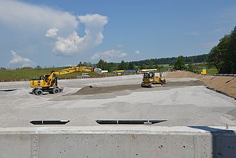 Entwäserung Fahrbahn Nordumfahrung Zürich Strassenabwasserbehandlungsanlage im Entstehen